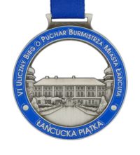 Medal odlewany bieg o puchar burmistrza łańcuta z ażurem i wypełnieniem niebieską farbą