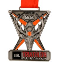 Medal odlewany triathlon sieraków z ażurami i głową jelenia