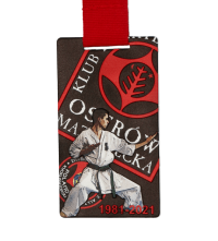Medal karate z czerwoną wstążką