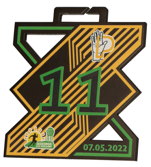 Medal LaserCut na Skokowski Bieg Przełajowy o symetrycznym kształcie i wyrazistej kolorystyce zachwyca swoim wyglądem - bok