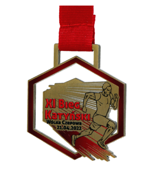 Nowoczesne medale na Bieg Katyński wycięte w geometryczny kształt z dynamicznym motywem biegacza - bok