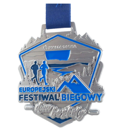 Medal odlewany na Europejski Festiwal Biegowy z licznymi zdobieniami górskimi wypełnionymi wyrazistym, błękitnym kolorem - bok