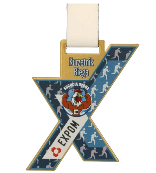 Medal Kogucia Dycha to cięty laserowo medal w kształcie litery X, która symbolizuje dziesiątą edycję biegu - przód