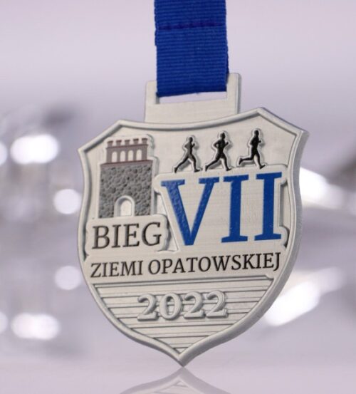 Medal na Bieg Ziemi Opatowskiej w kształcie herbu z kolorowym nadrukiem