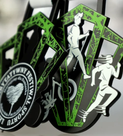 Medal na Leśny Charytatywny Festiwal Sportu cięty laserowo z kolorowym nadrukiem UV - detale