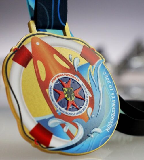Medal Pomorska Liga Ratownictwa Wodnego o ciekawym kształcie ciętym laserem z kolorowym nadrukiem 3D - złoty