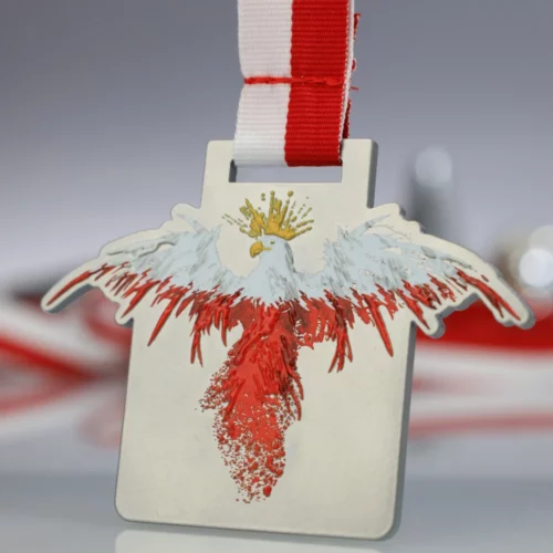 Medal na Bieg Patriotów cięty laserowo z kolorowym nadrukiem orła