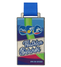 Medal na Triathlon Bielański o prostokątnym kształcie z kolorowym nadrukiem - przód