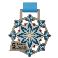 Medale w kształcie śnieżynki na 5. Zimowy Triathlon w Mielcu_1